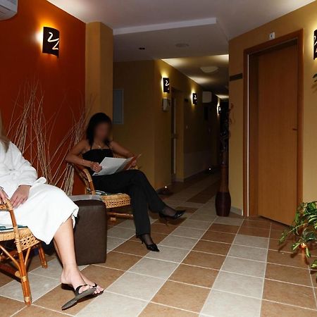 Evridika Hotel Devin Eksteriør billede