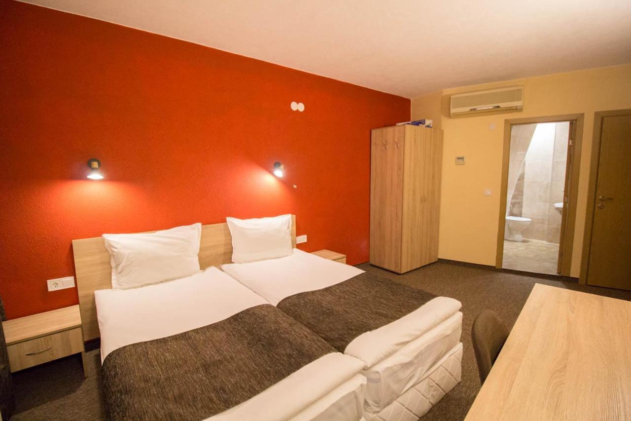 Evridika Hotel Devin Eksteriør billede